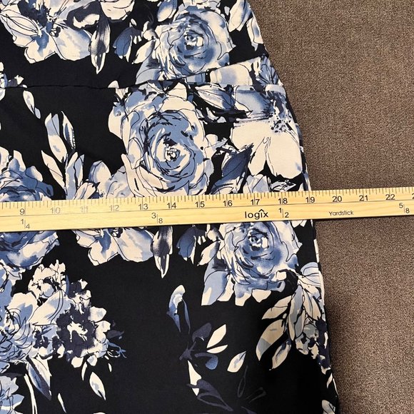 SC & Co Skort Pull-on Womens Medium Blue Floral Pockets Stretch Tummy Control - Picture 13 of 14